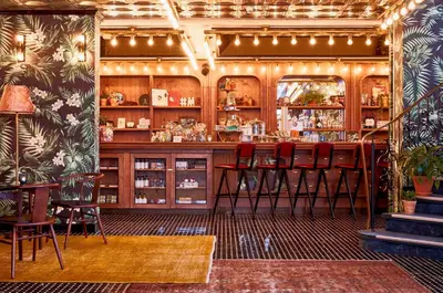 Lounge oder Bar in der Unterkunft Max Brown Hotel Midtown, part of Sircle Collection