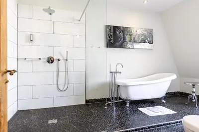 Ein Badezimmer in der Unterkunft Hotel 1782 - Contactless self check-in