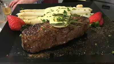 Essen im Hotel oder in der Nähe