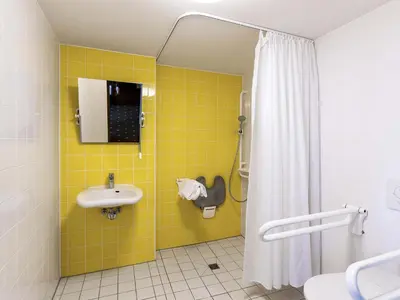 Ein Badezimmer in der Unterkunft B&B HOTEL Düsseldorf-Mitte
