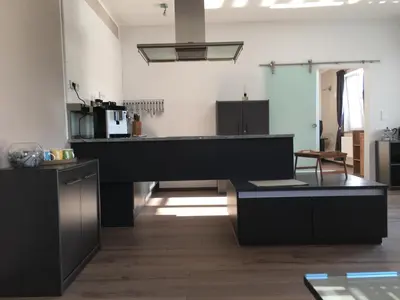 Küche/Küchenzeile in der Unterkunft Stadtvilla Intzeplatz - Apartment Sylt