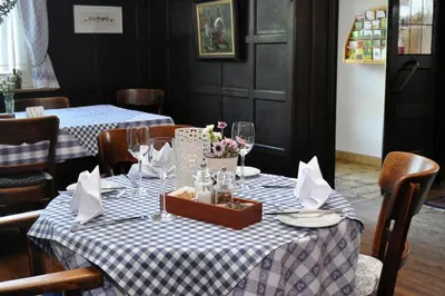 Ein Restaurant oder anderes Speiselokal in der Unterkunft Hotel Restaurant Große Teichsmühle