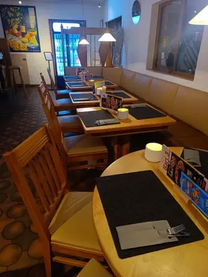 Ein Restaurant oder anderes Speiselokal in der Unterkunft Breer S Hotel