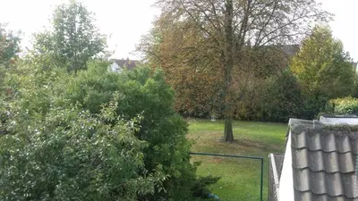 Ein Garten an der Unterkunft Glück Auf! Urlaub und Erholung in Duisburg