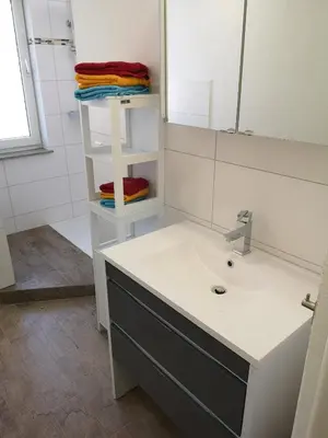 Ein Badezimmer in der Unterkunft Lüdenscheid-Ferienwohnung de Betzler Weh29-100