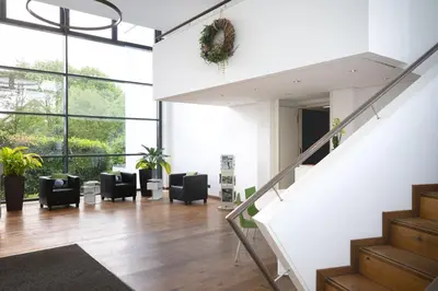 Ein Garten an der Unterkunft Golfhotel Gut Neuenhof