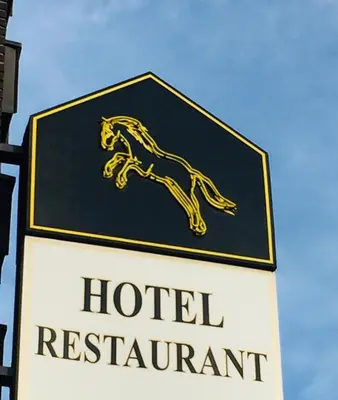 Ein Zertifikat, Auszeichnung, Logo oder anderes Dokument, das in der Unterkunft Hotel Wildpferd Dülmen ausgestellt ist