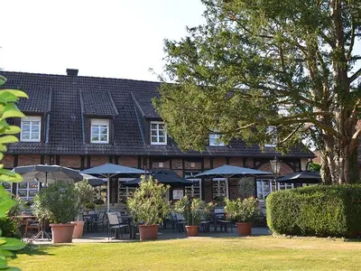 Ein Garten an der Unterkunft Hotel Gasthof Kruse