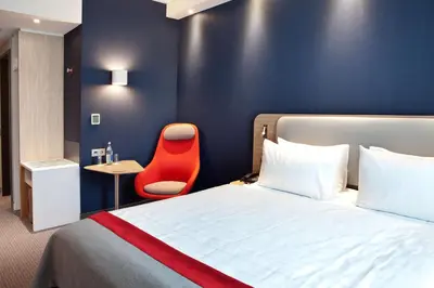 Ein Bett oder Betten in einem Zimmer der Unterkunft Holiday Inn Express Oberhausen by IHG