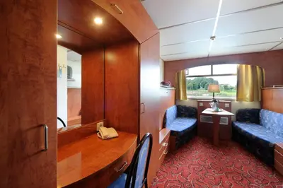 Ein Sitzbereich in der Unterkunft Hotelschiff Messe Düsseldorf