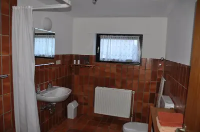 Ein Badezimmer in der Unterkunft Ferienwohnung Raiser