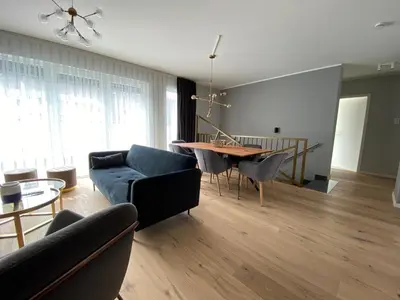 Ein Sitzbereich in der Unterkunft Sleep Inn Düsseldorf Suites
