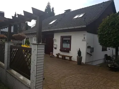 Das Gebäude in dem sich die Ferienwohnung befindet