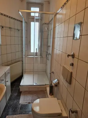 Ein Badezimmer in der Unterkunft Apartment BOZ Solingen
