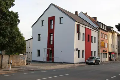 Das Gebäude in dem sich das Aparthotel befindet