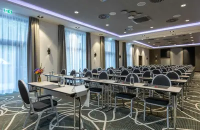 Der Geschäftsbereich oder Konferenzraum in der Unterkunft Leonardo Hotel Dortmund