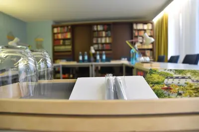 Getränke in der Unterkunft Gartenhotel Fettehenne