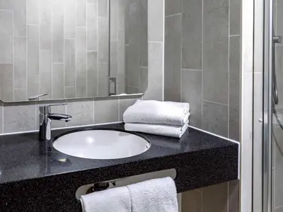 Ein Badezimmer in der Unterkunft B&B HOTEL Wuppertal-Oberbarmen