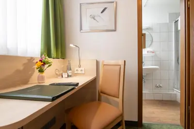 Ein Badezimmer in der Unterkunft Hotel Zur Traube
