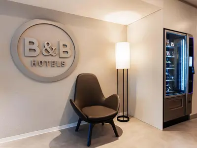 Ein Sitzbereich in der Unterkunft B&B HOTEL Essen-Nord