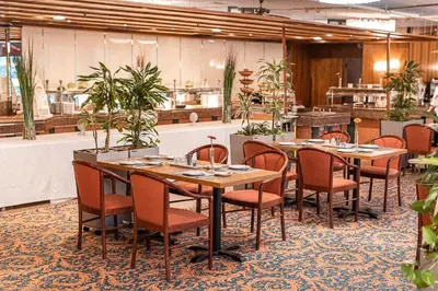 Ein Restaurant oder anderes Speiselokal in der Unterkunft PLAZA Hotel Gelsenkirchen