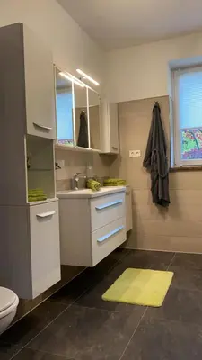Ein Badezimmer in der Unterkunft Stadtvilla Intzeplatz - Apartment Borkum