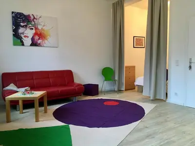 Ein Sitzbereich in der Unterkunft interaktiv Appartements in Ratingen - Düsseldorferstrasse