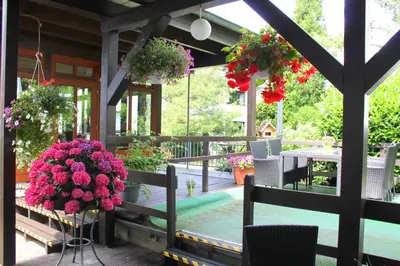 Ein Garten an der Unterkunft Haus Kastanienhof