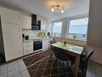 Küche/Küchenzeile in der Unterkunft Ferienwohnung Mülheim Heißen mit großem Balkon