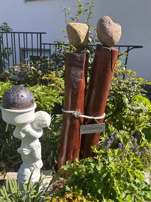 Ein Garten an der Unterkunft Sauerlandblick - Appartement & FeWo Wickede