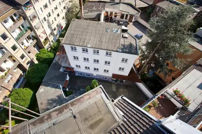 Das Gebäude in dem sich das Hotel befindet