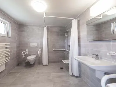 Ein Badezimmer in der Unterkunft B&B HOTEL Wuppertal-City
