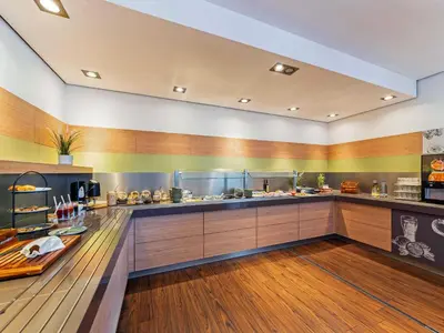 Küche/Küchenzeile in der Unterkunft B&B Hotel Bochum Hbf-Süd