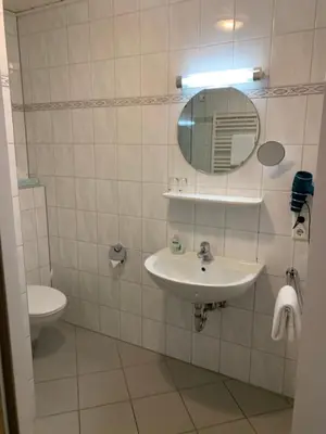 Ein Badezimmer in der Unterkunft Hotel-Restaurant Haus Waldesruh