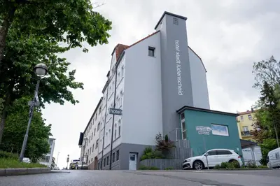Das Gebäude in dem sich das Hotel befindet