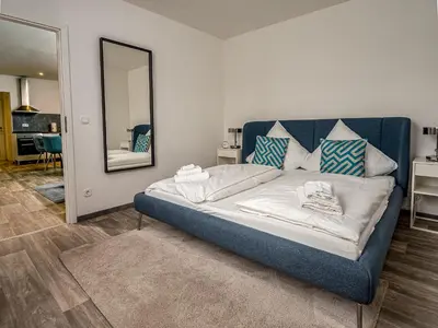 Ein Bett oder Betten in einem Zimmer der Unterkunft Tiny House in Duisburg by JUNIK Apartments