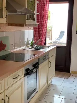 Küche/Küchenzeile in der Unterkunft großzügige Monteurwohnung