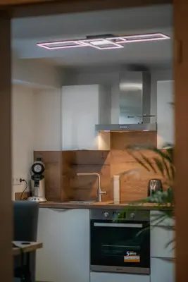 Küche/Küchenzeile in der Unterkunft Düsseldorfer Apartment am See