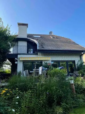 Ein Garten an der Unterkunft Schöne ruhige Wohnung (42qm) in Messenähe!