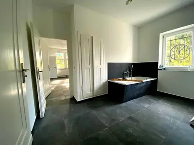 Grundriss der Unterkunft Get-your-flat Traumhafte Altbau-Wohnung in Denkmal-Villa 3 Zr Kü Bad 2 Schlafzr 125 m2 Haustier auf Anfrage - ruhig & naturnah