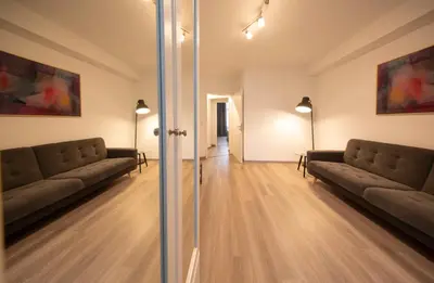 Ein Sitzbereich in der Unterkunft JayBnB - Gemütliches Apartment direkt am Hafen von Dortmund