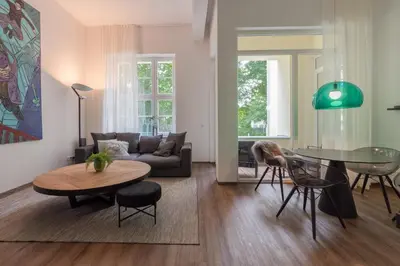 Ein Sitzbereich in der Unterkunft Lunas Appartements in der alten Schule Essen