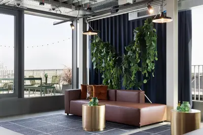Ein Sitzbereich in der Unterkunft Basecamp Hotel Dortmund