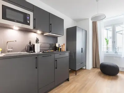 Küche/Küchenzeile in der Unterkunft Limehome Essen Kettwiger Straße