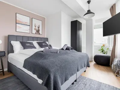 Ein Bett oder Betten in einem Zimmer der Unterkunft Limehome Essen Kettwiger Straße
