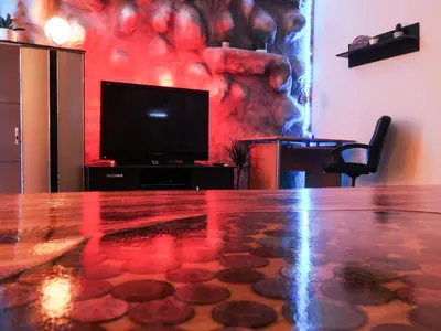 TV/Unterhaltungsangebot in der Unterkunft #111 - LUX-Flat Lennep - Altstadt - Netflix & Amazon Prime - Felswand