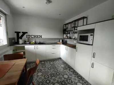 Küche/Küchenzeile in der Unterkunft FeWo TIMON großzügig modern mit Terrasse ca 50 qm