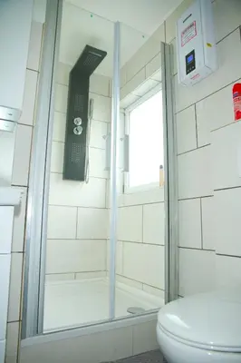Ein Badezimmer in der Unterkunft TRUTH Studio - Küche - Top Internet - Parkplatz - Modern