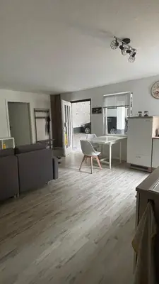 Küche/Küchenzeile in der Unterkunft OASE im grünen Hinterhof, EG, Ruhe, Terrasse, Carport, free PayTV, Kaffee&Tee, Fahrräder