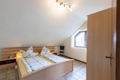 Ein Bett oder Betten in einem Zimmer der Unterkunft Oberhausener Ferienwohnung
